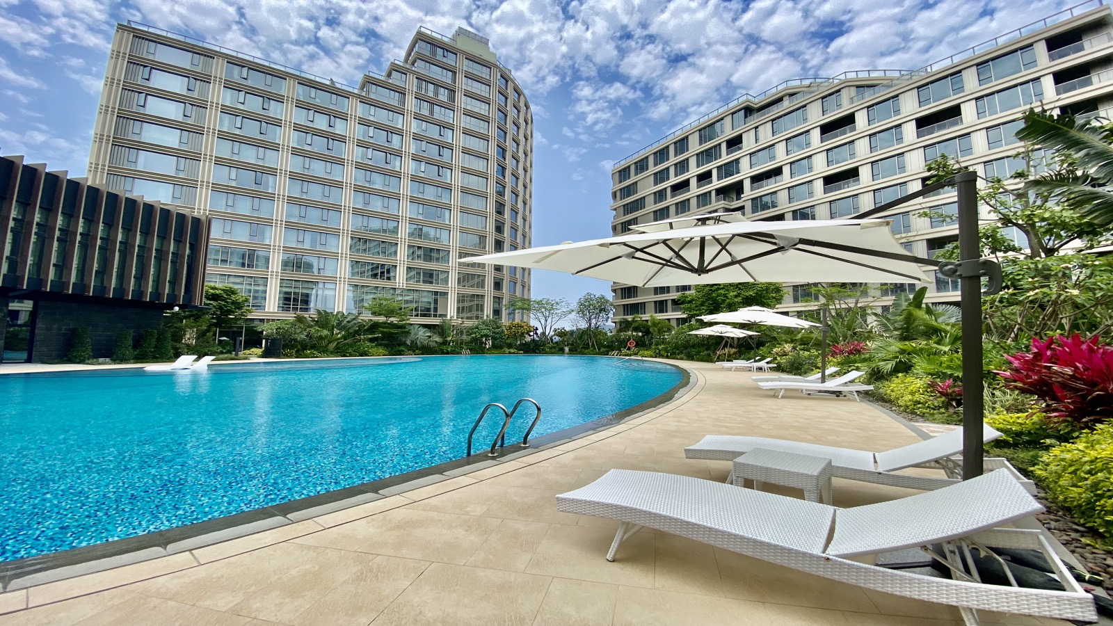 45-metre Oval Swimming Pool