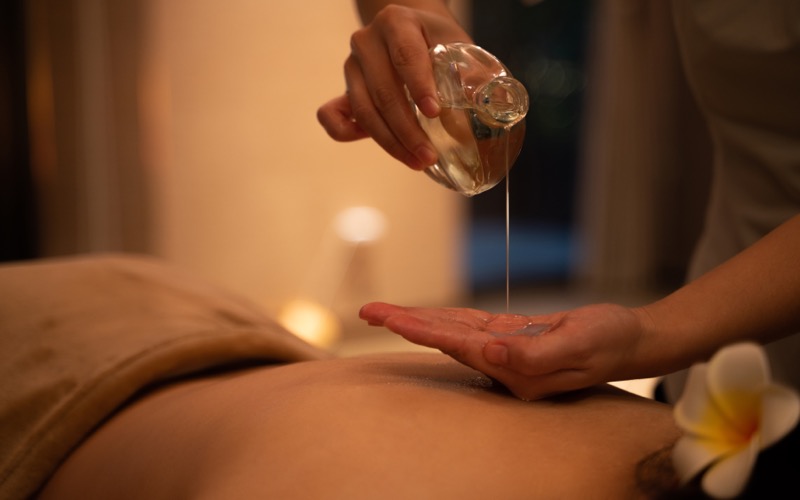Ayurvedic Abhyanga & Head Massage
